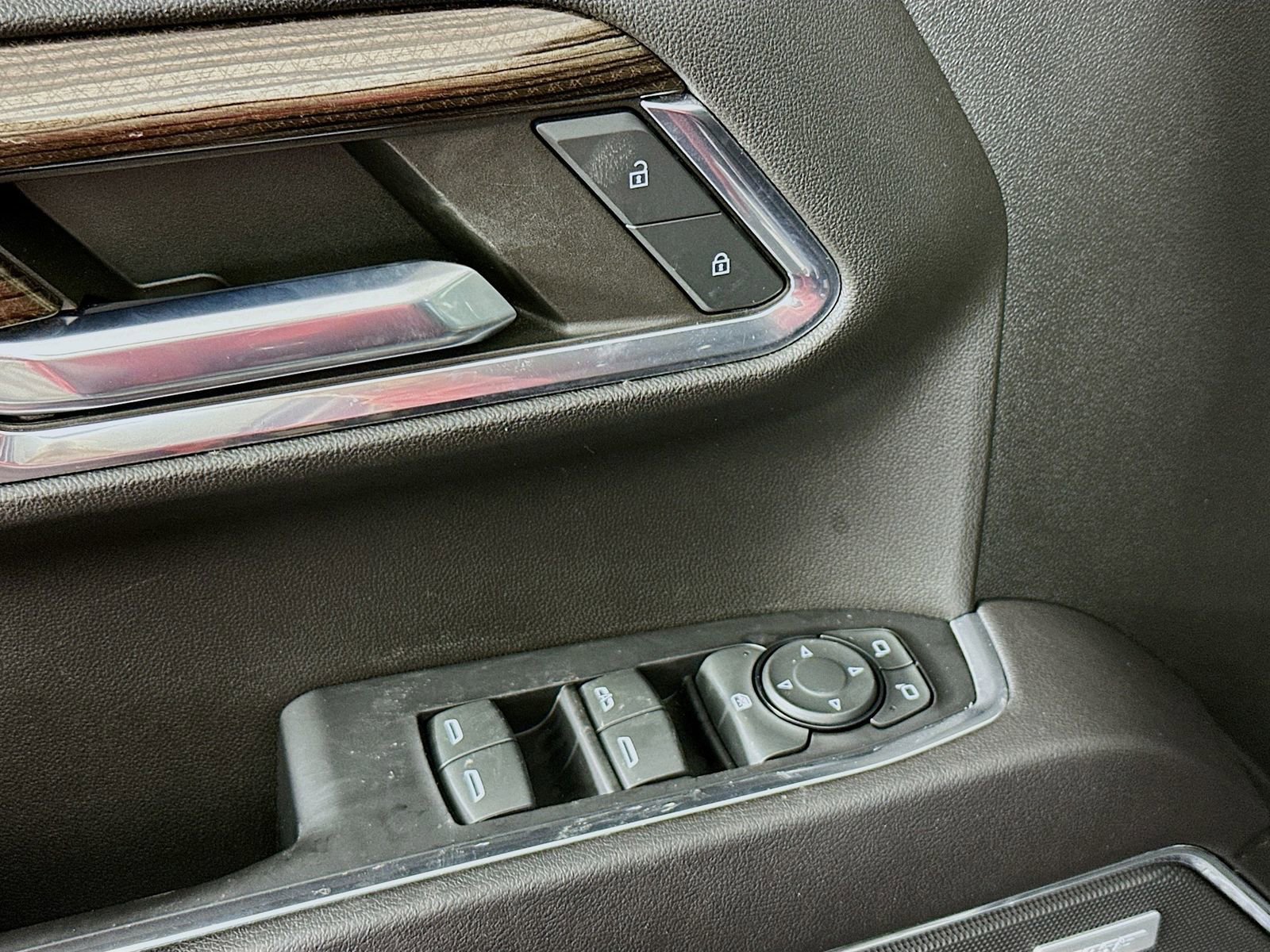 Used 2022 Chevrolet Silverado 1500 LT Trail Boss w/ Convenience Package II image 19