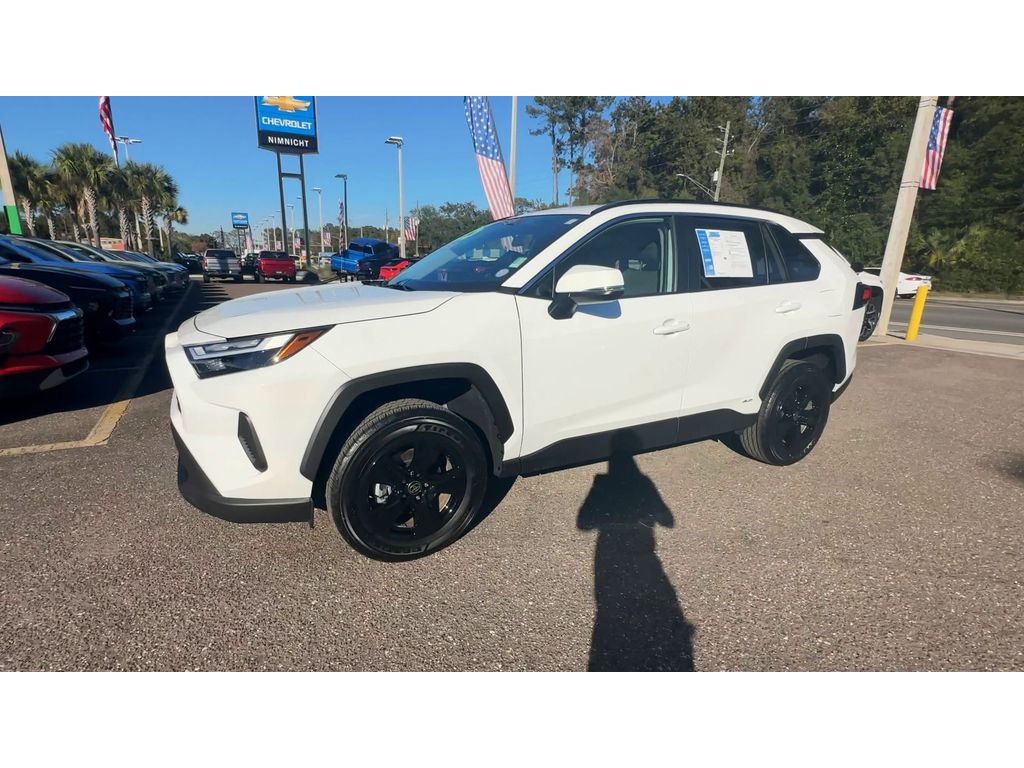 Used 2025 Toyota RAV4 XLE image 6