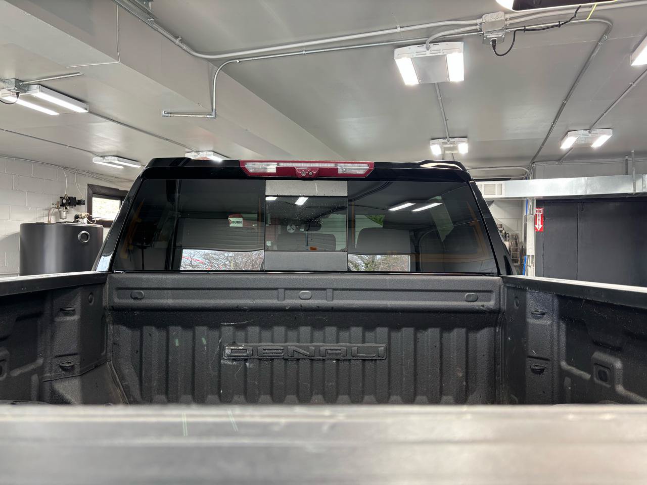 Used 2022 GMC Sierra 1500 Denali w/ Denali Reserve Package AWD/4WD image 12