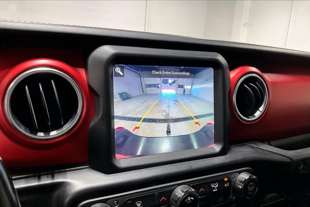 Used 2020 Jeep Gladiator Rubicon w/ Dual Top Group AWD/4WD image 27