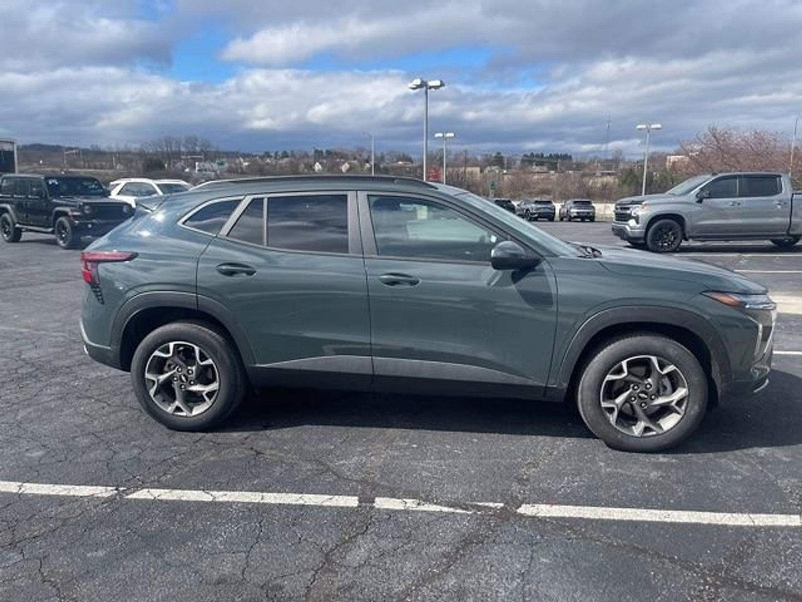 Certified 2025 Chevrolet Trax LT image 4