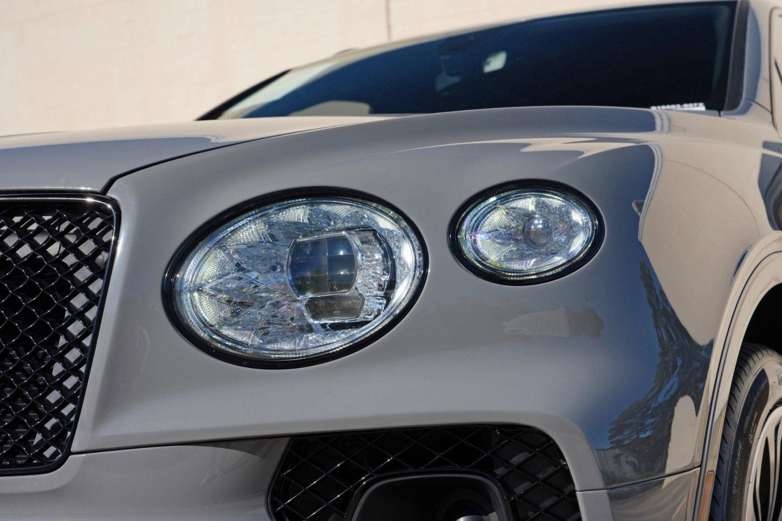 Used 2022 Bentley Bentayga AWD/4WD image 65