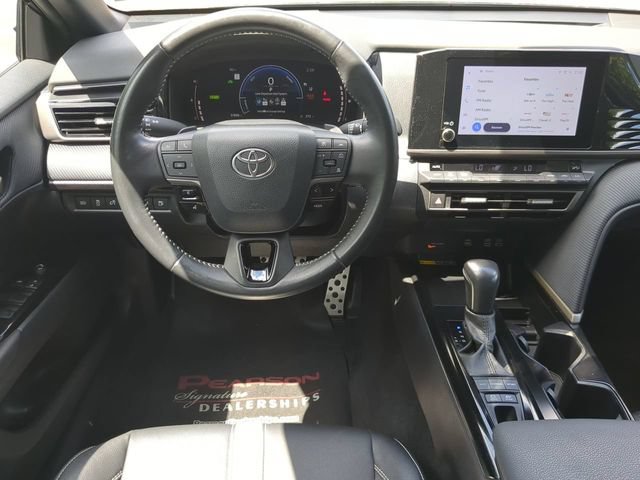 Used 2025 Toyota Camry SE FWD image 14