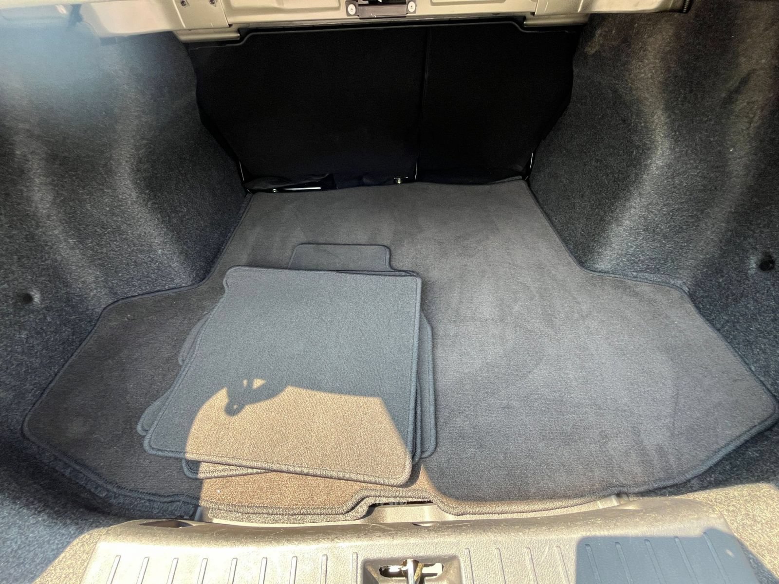 Used 2025 Nissan Versa SV FWD image 26