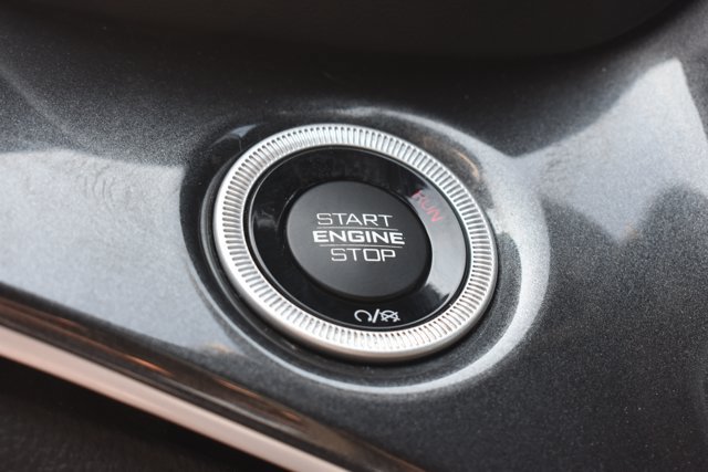 Used 2023 Jeep Grand Cherokee Altitude RWD image 26