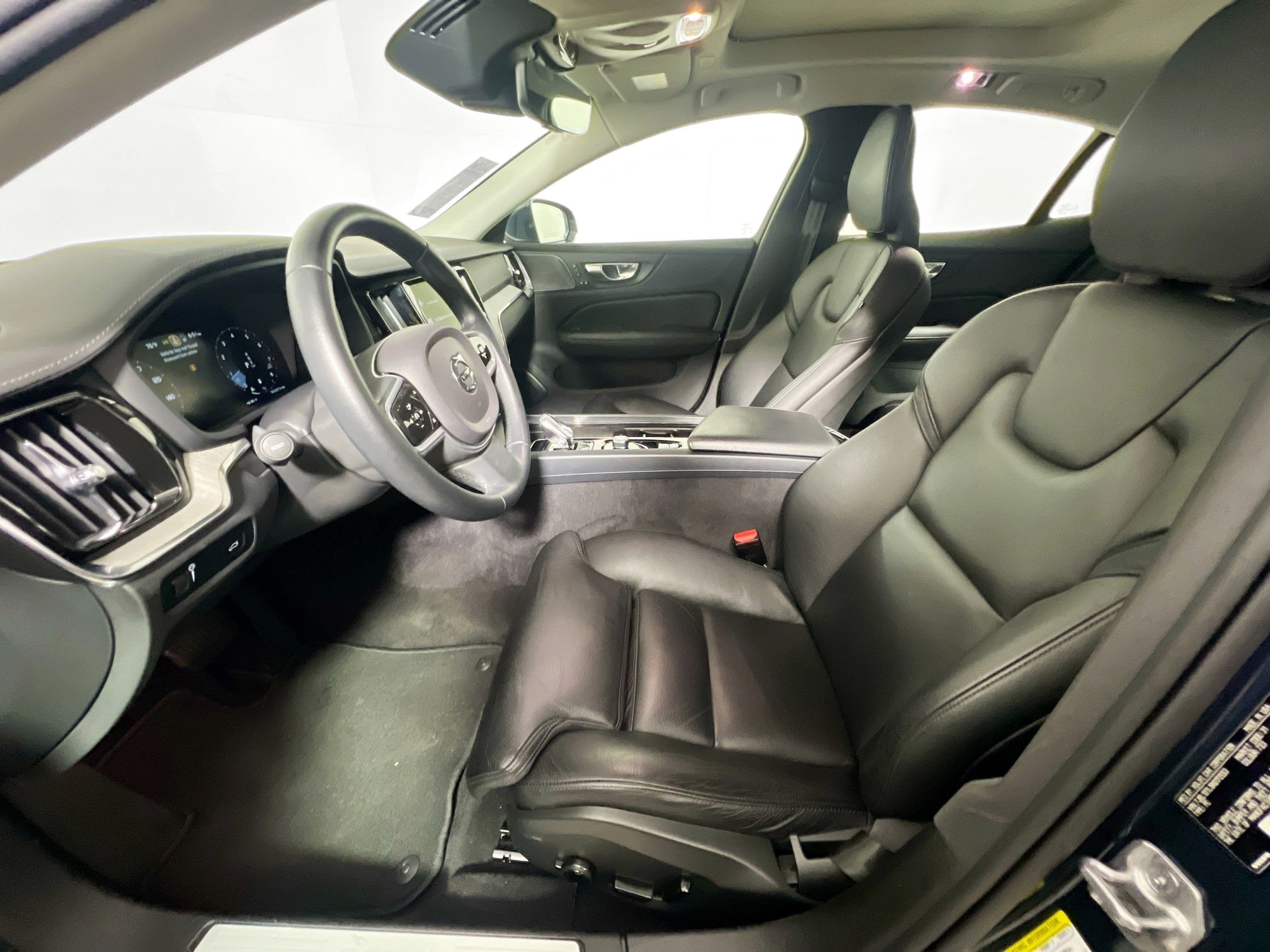 Used 2022 Volvo S60 B5 Inscription image 14