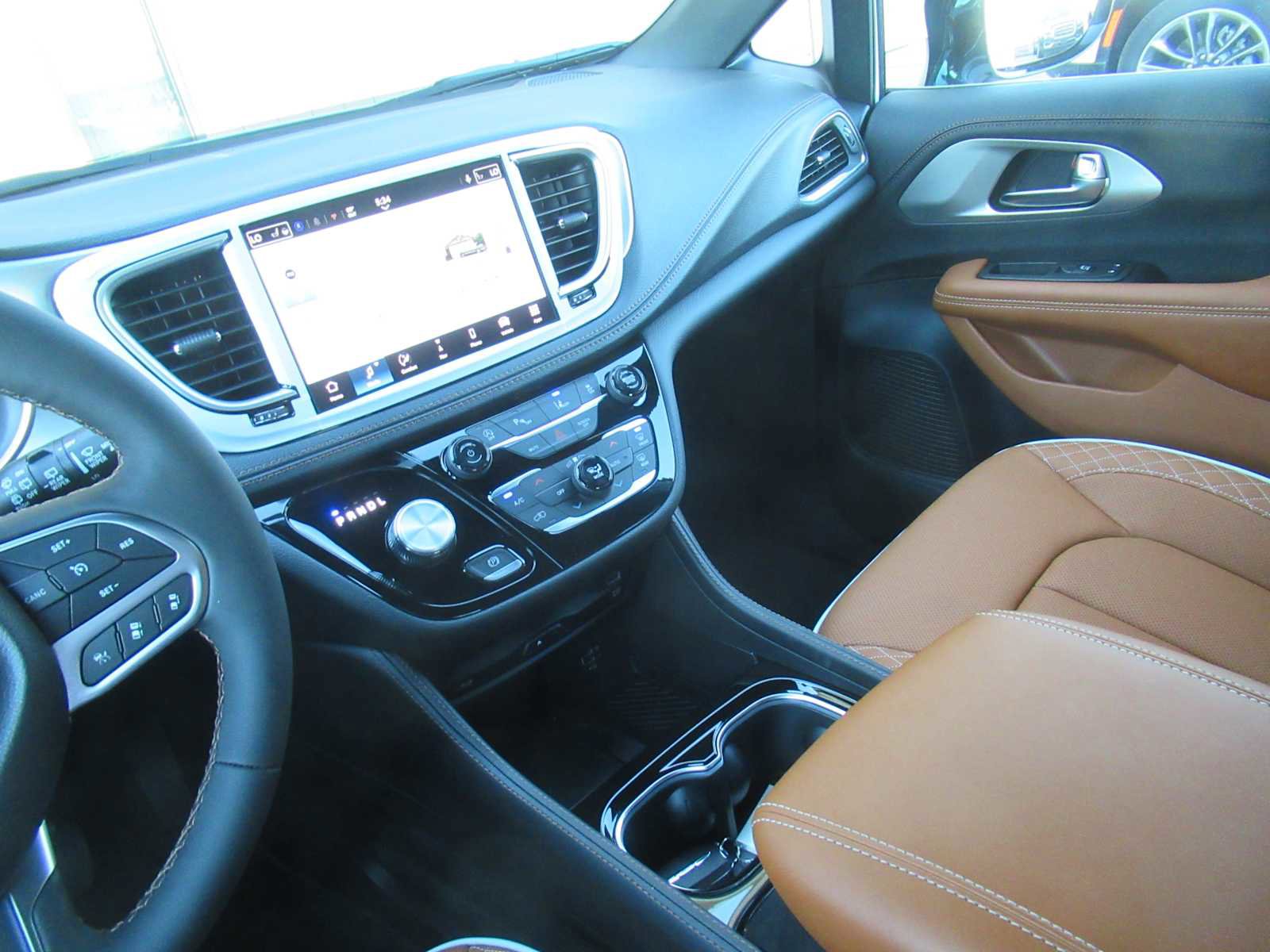 New 2026 Chrysler Pacifica Pinnacle image 33