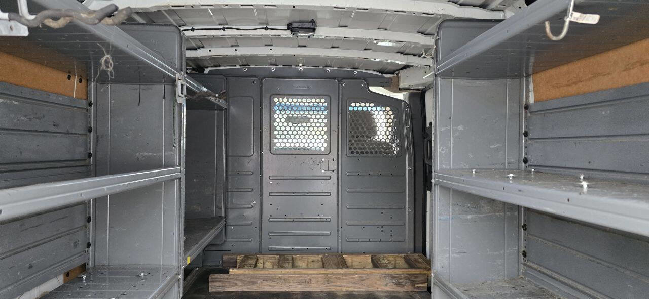 Used 2015 Nissan NV 2500 SV w/ Side & Curtain Airbag Package image 13