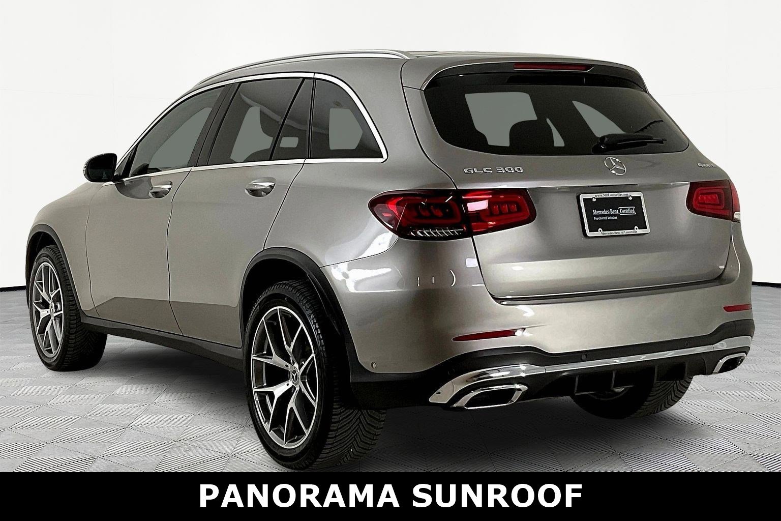 Used 2021 Mercedes-Benz GLC 300 4MATIC image 4