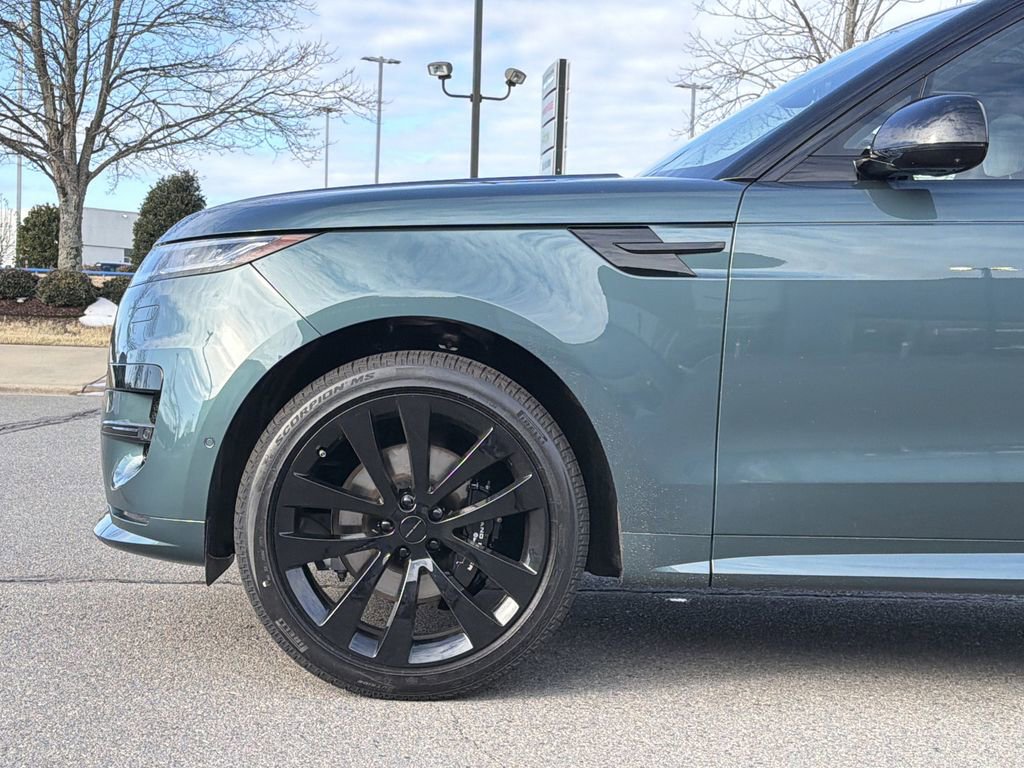 New 2026 Land Rover Range Rover Sport Dynamic SE image 9