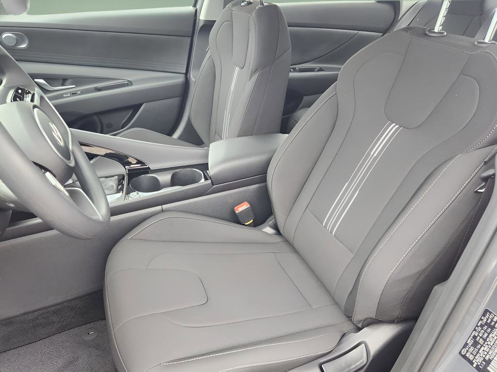 New 2026 Hyundai Elantra Blue image 13