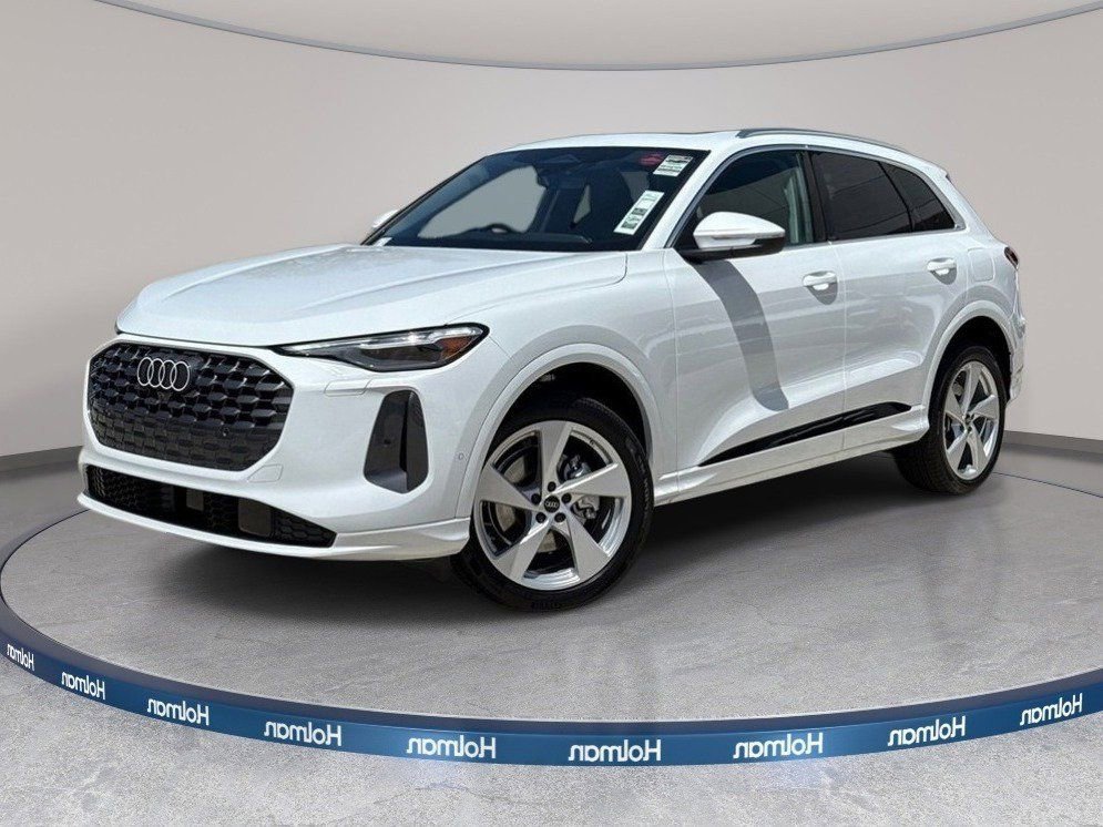 Certified 2025 Audi Q5 Premium Plus w/ Premium Plus image 4