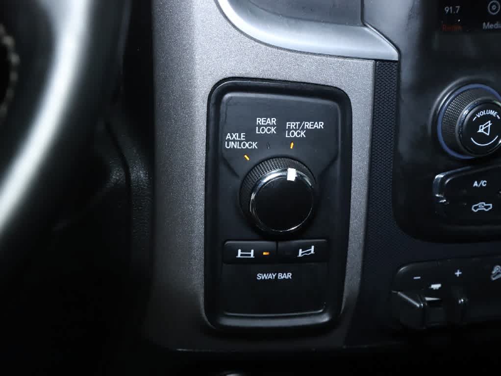 Used 2018 RAM 2500 Power Wagon w/ Leather & Luxury Group AWD/4WD image 26