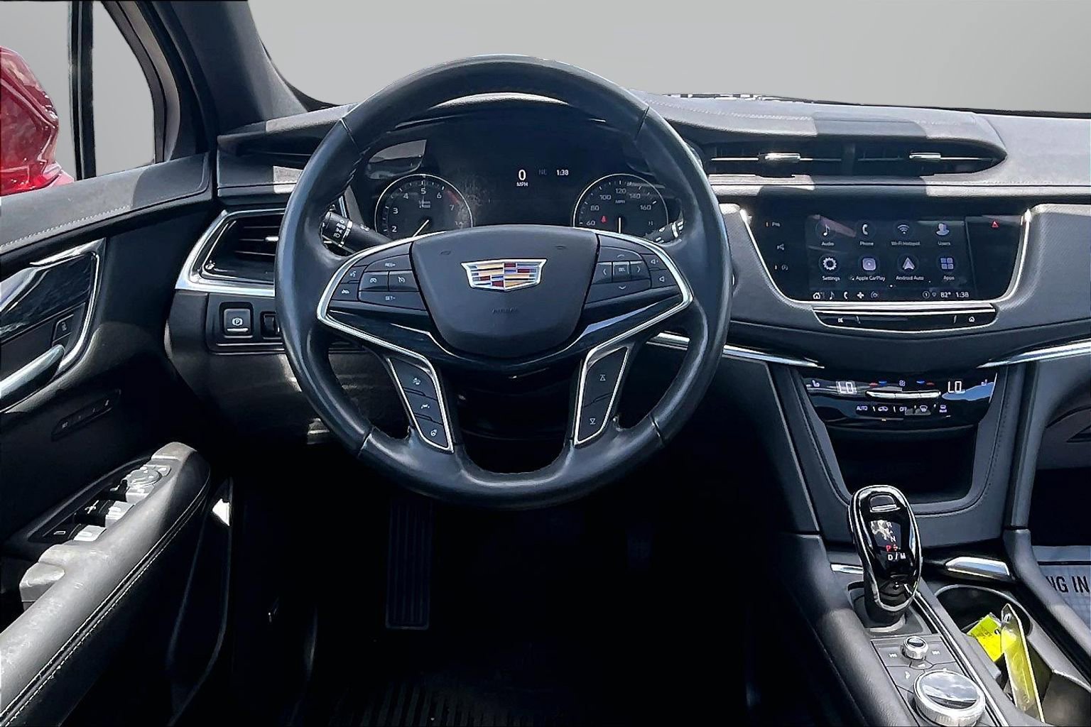 Used 2022 Cadillac XT5 Premium Luxury w/ Technology Package FWD image 4