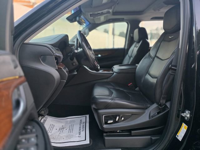 Used 2018 Cadillac Escalade ESV Luxury RWD image 38