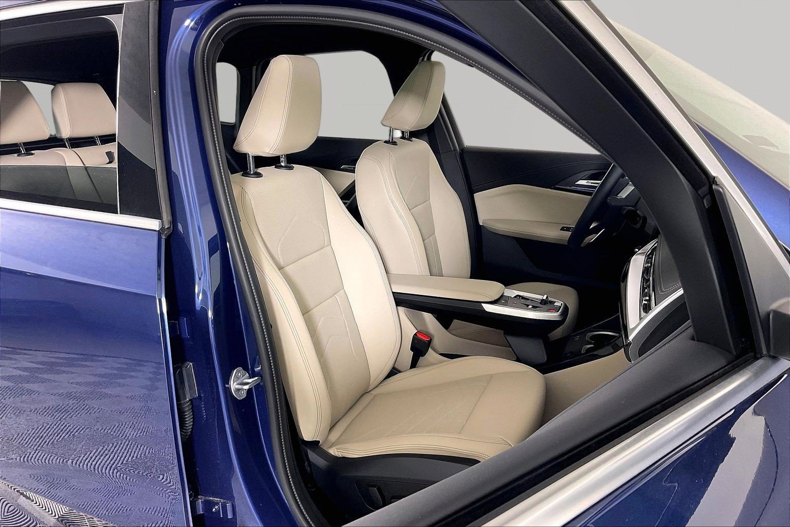 Certified 2025 BMW X1 xDrive28i w/ Convenience Package image 12