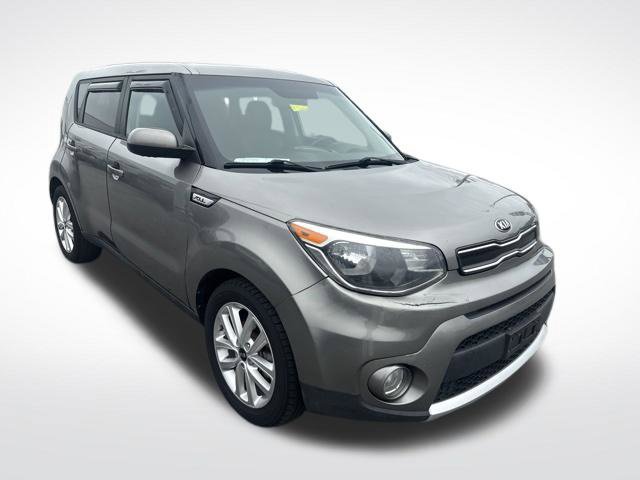 Used 2017 Kia Soul + FWD image 7