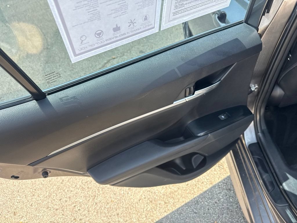 Used 2020 Toyota Camry SE FWD image 55