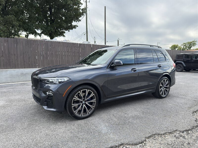 Used 2021 BMW X7 xDrive40i w/ M Sport Package AWD/4WD image 7