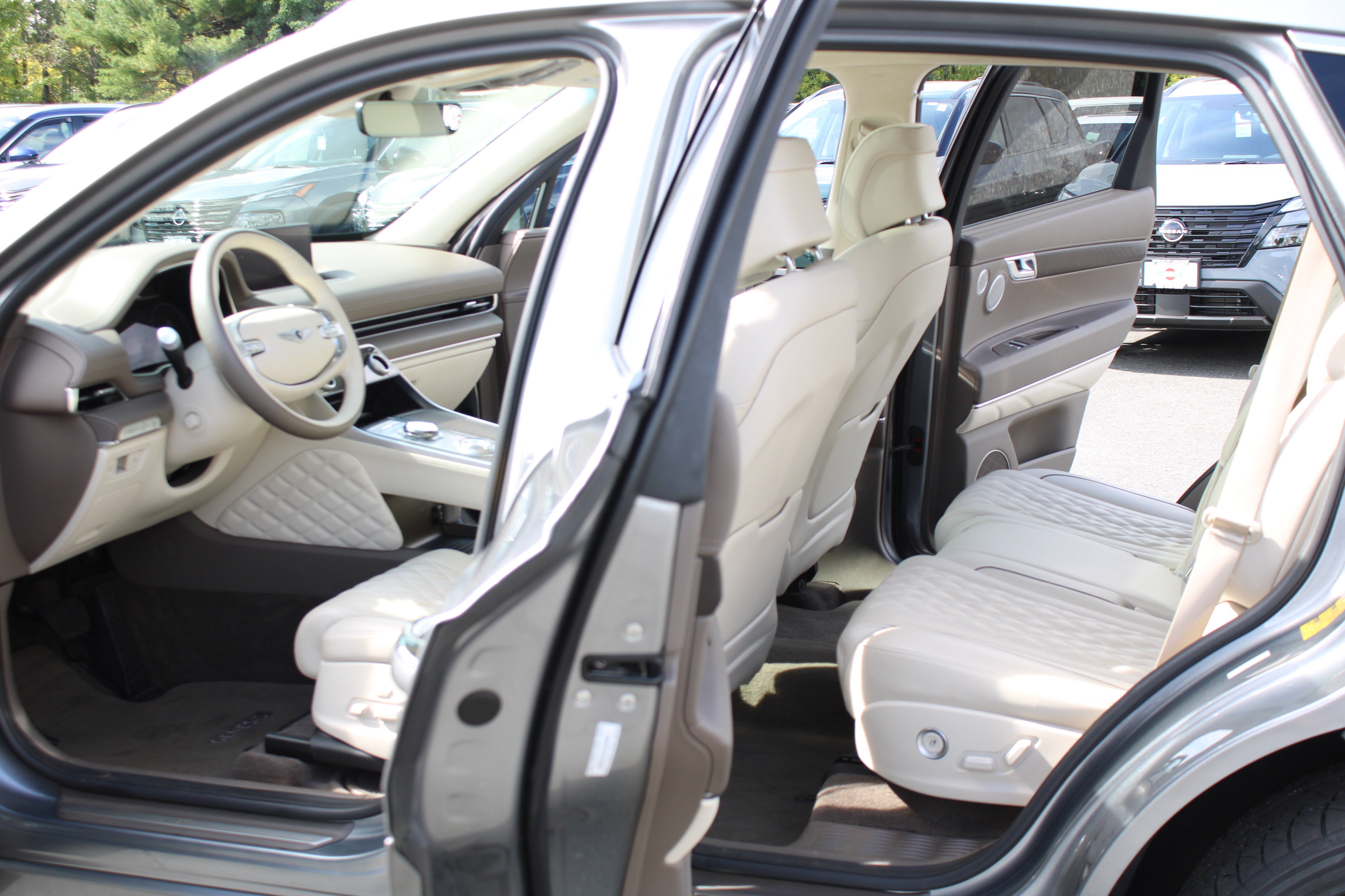 Used 2024 Genesis GV80 3.5T w/ Prestige Package AWD/4WD image 18