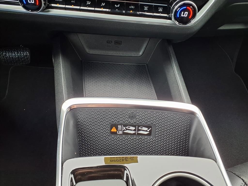 New 2026 Chevrolet Equinox LT w/ Convenience Package II image 17