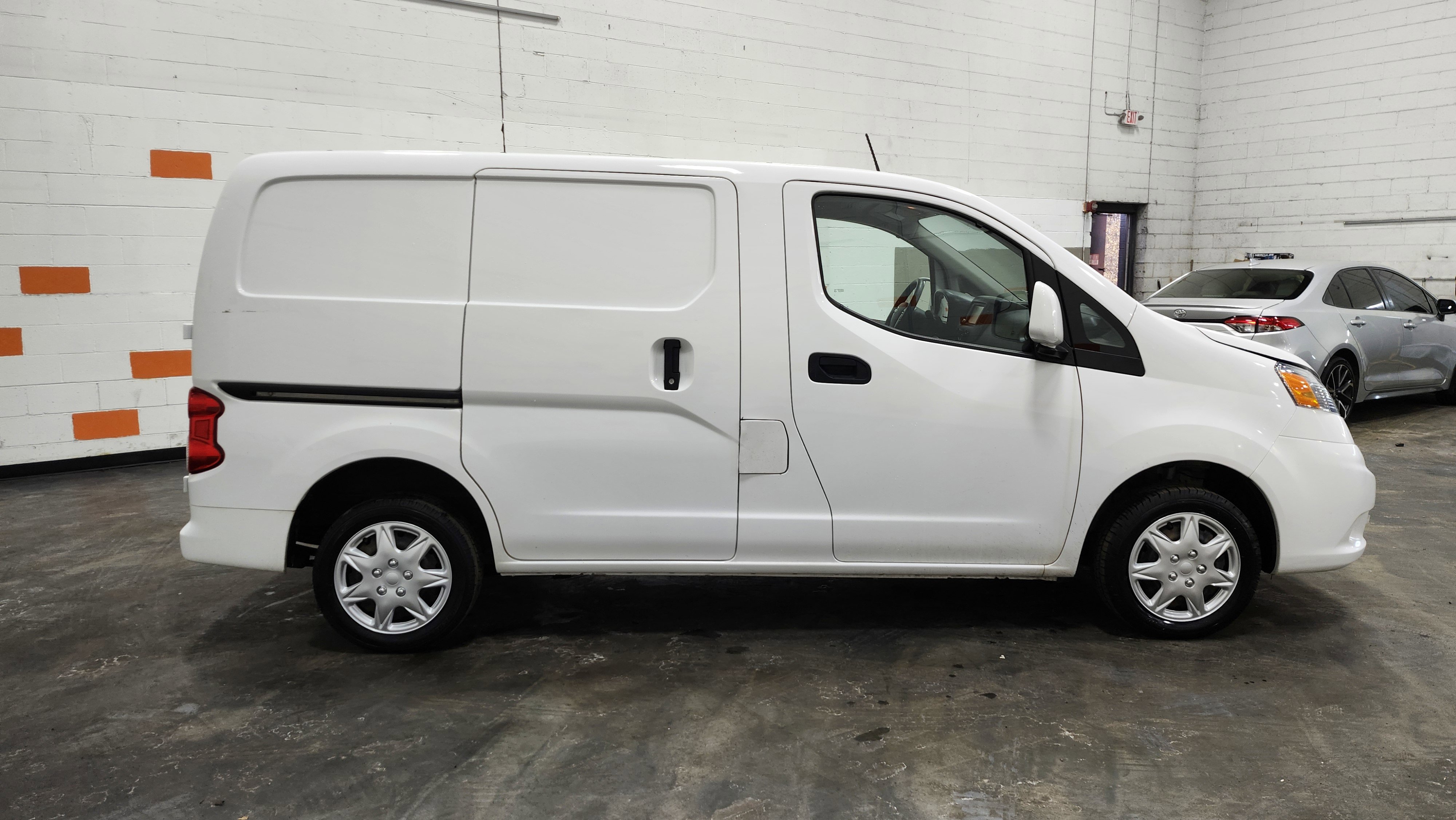Used 2020 Nissan NV200 SV image 16