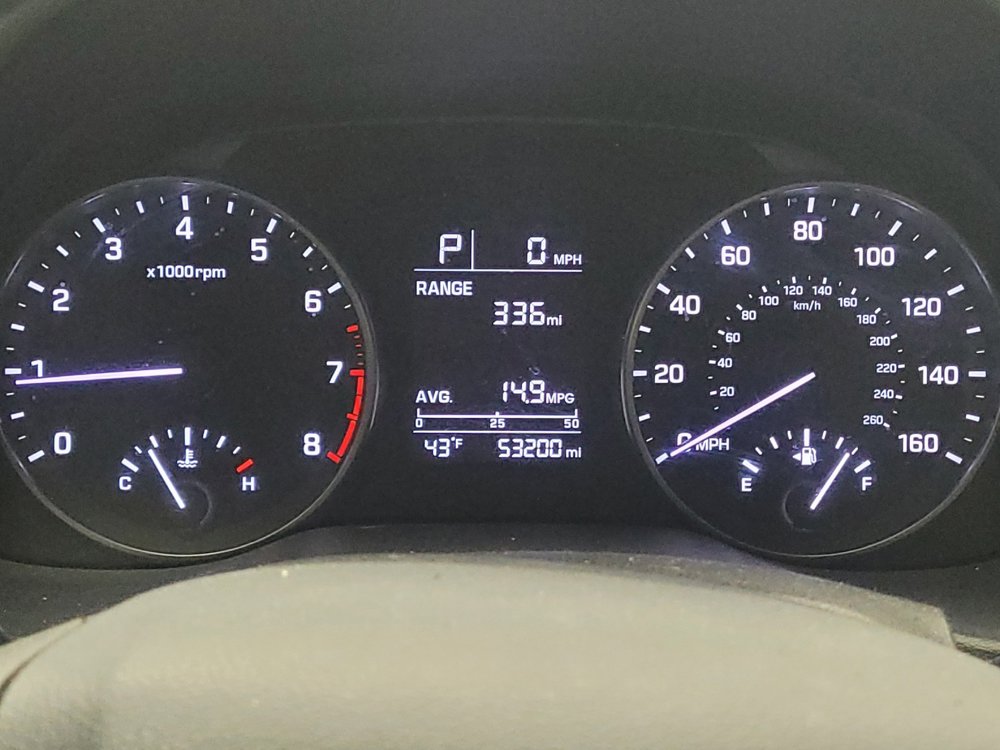 Used 2017 Hyundai Elantra SE image 23