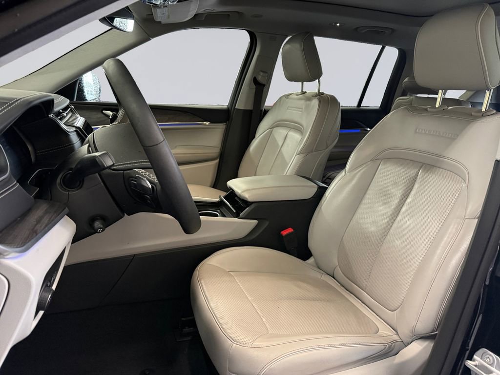 Used 2023 Jeep Grand Cherokee L Overland image 11