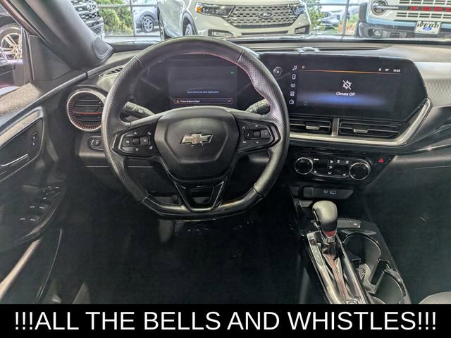 Used 2024 Chevrolet Trax RS w/ Sunroof Package FWD image 22