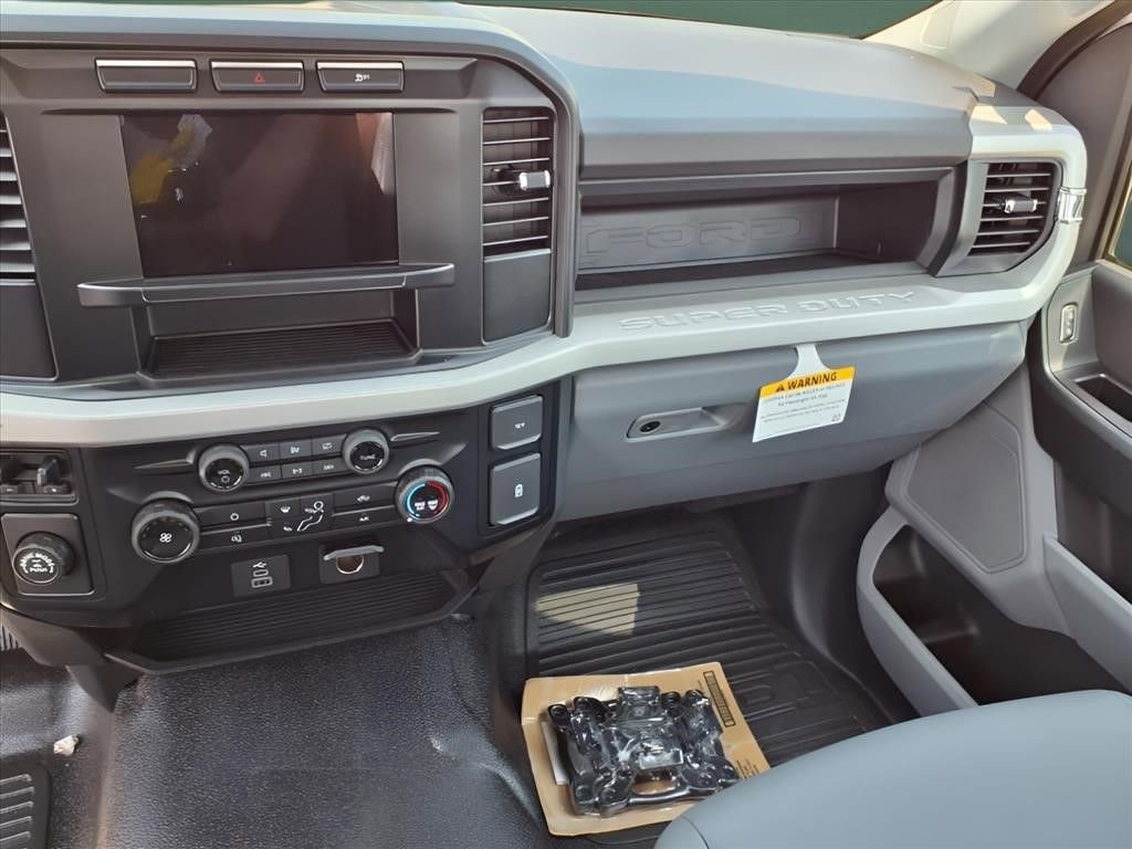 New 2023 Ford F250 XL w/ XL Chrome Package image 11