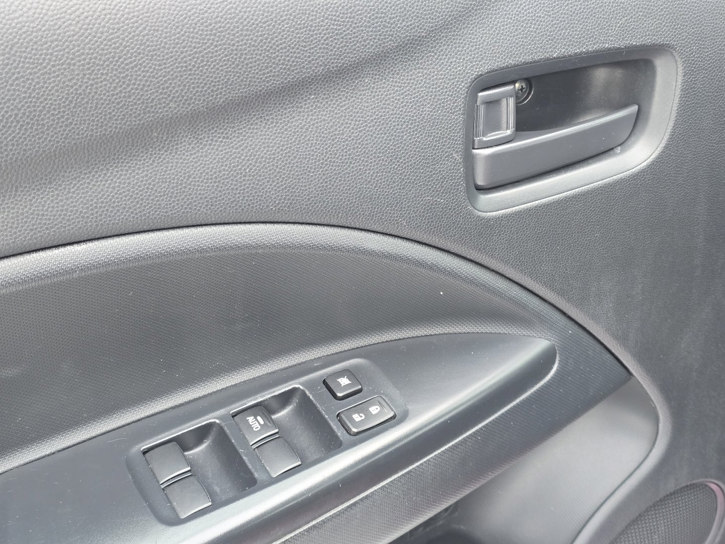 Used 2024 Mitsubishi Mirage ES image 27