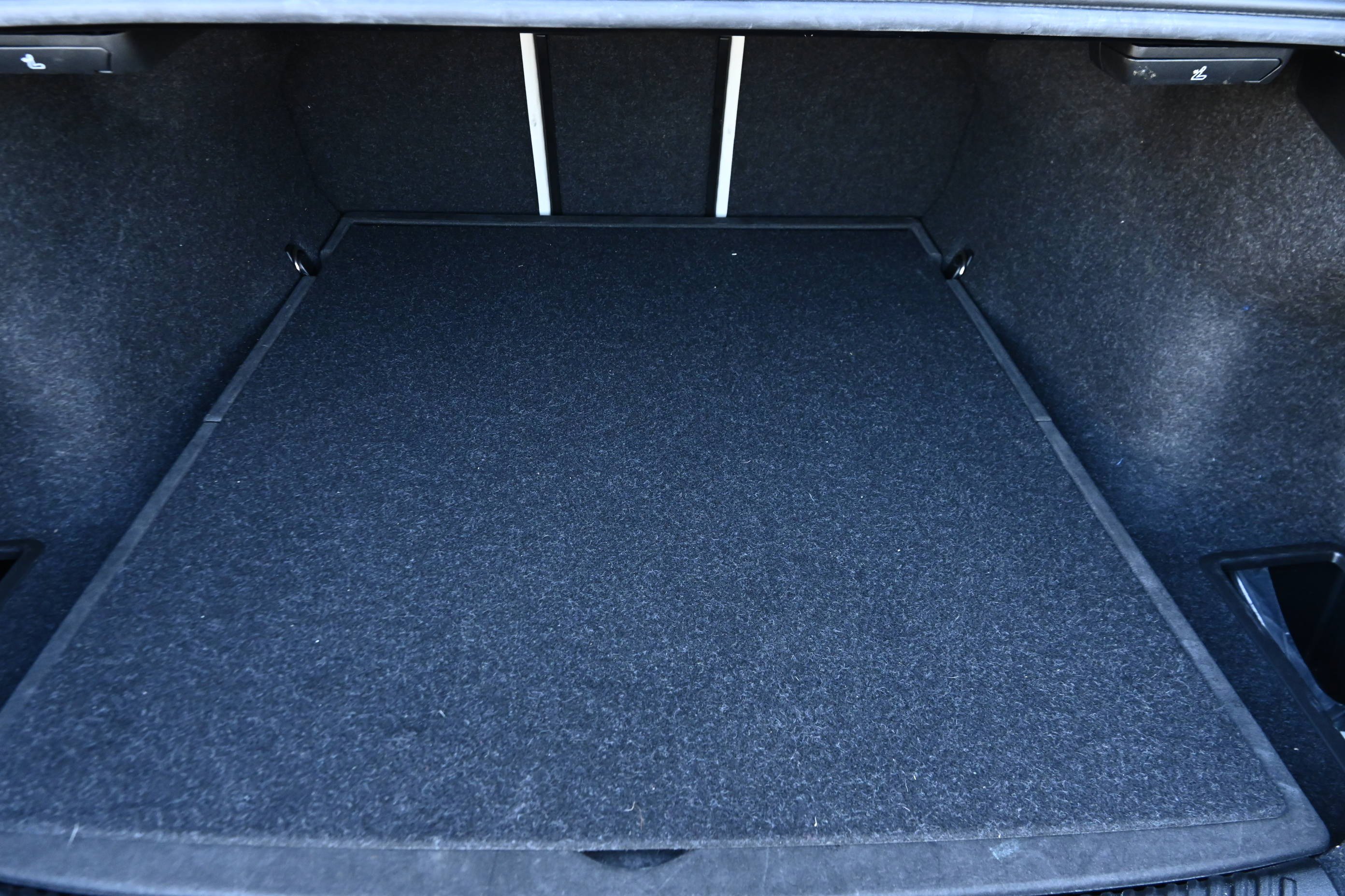 Certified 2024 BMW 530i w/ Convenience Package image 24