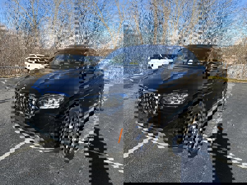 Used 2023 BMW X4 xDrive30i w/ Premium Package image 1