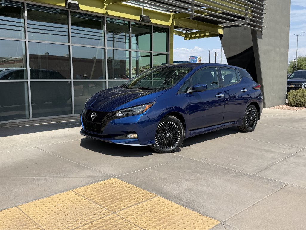 Used 2025 Nissan Leaf SV Plus FWD image 1