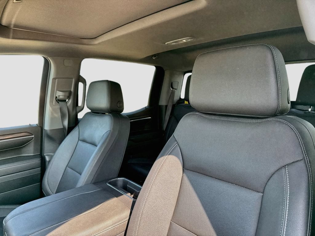 Used 2023 GMC Sierra 1500 SLT AWD/4WD image 13