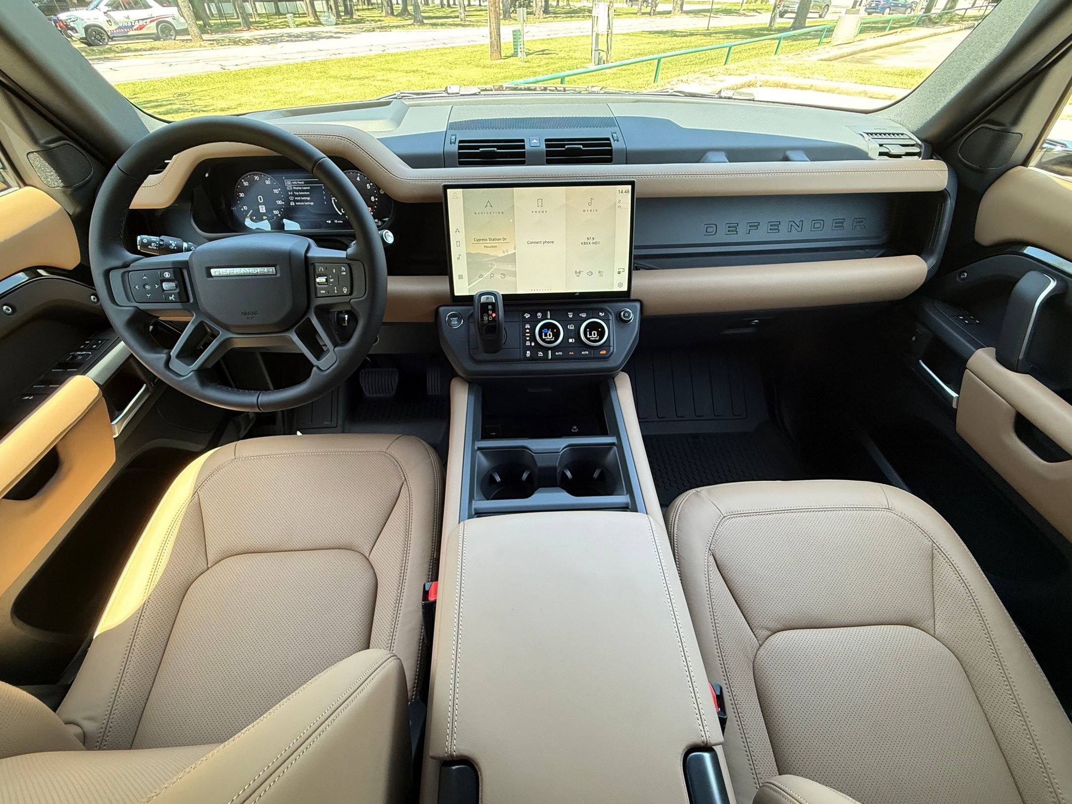 New 2026 Land Rover Defender 110 S AWD/4WD image 12