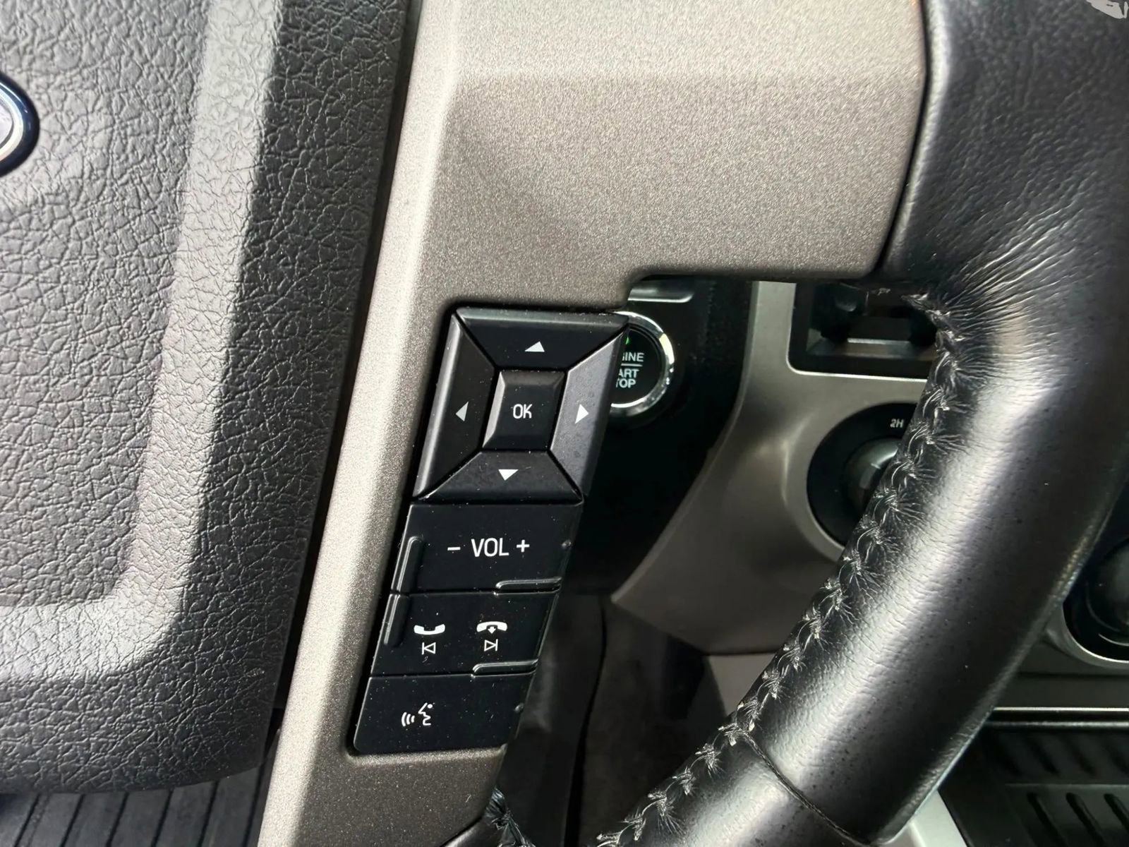 Used 2017 Ford Expedition Limited w/ Equipment Group 301A AWD/4WD image 22