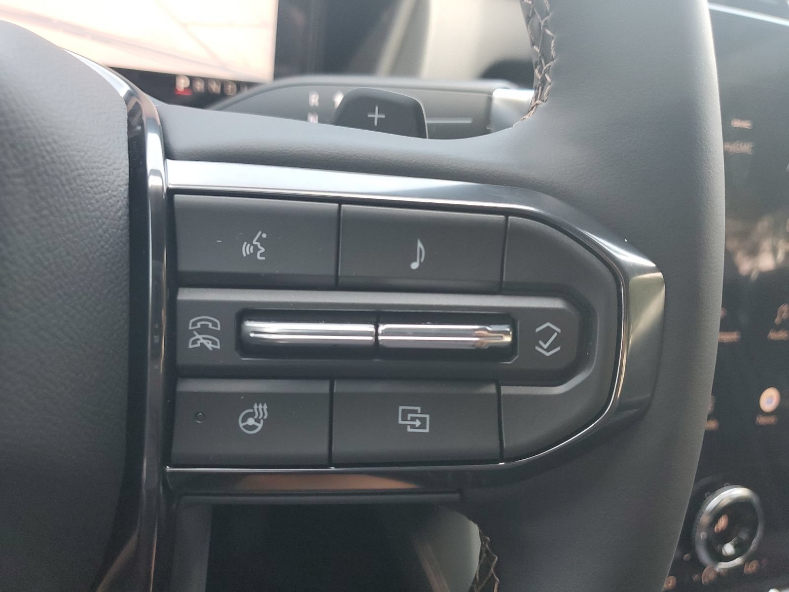 New 2026 GMC Terrain AT4 w/ Technology Package II AWD/4WD image 22
