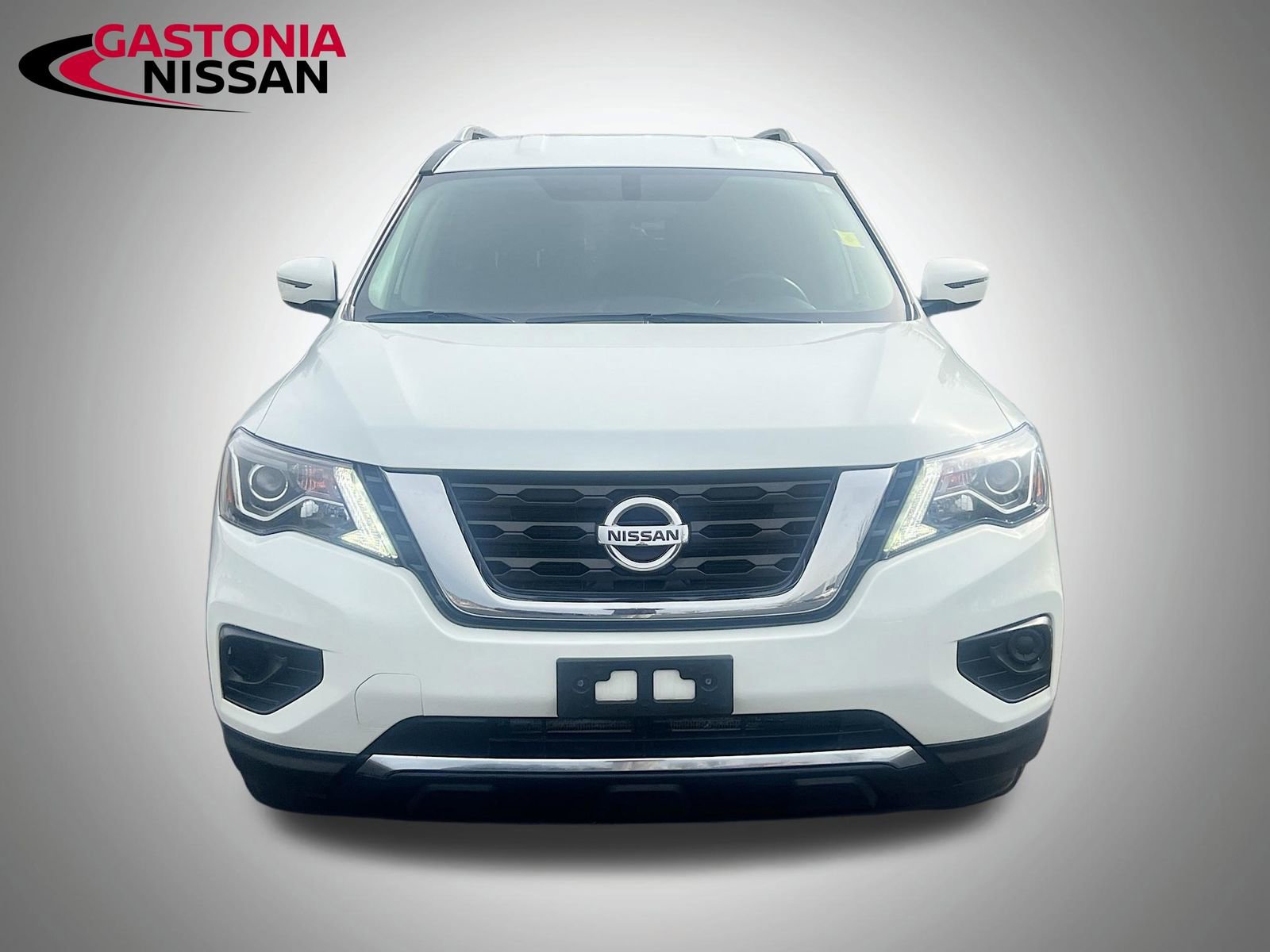 Used 2020 Nissan Pathfinder S image 2