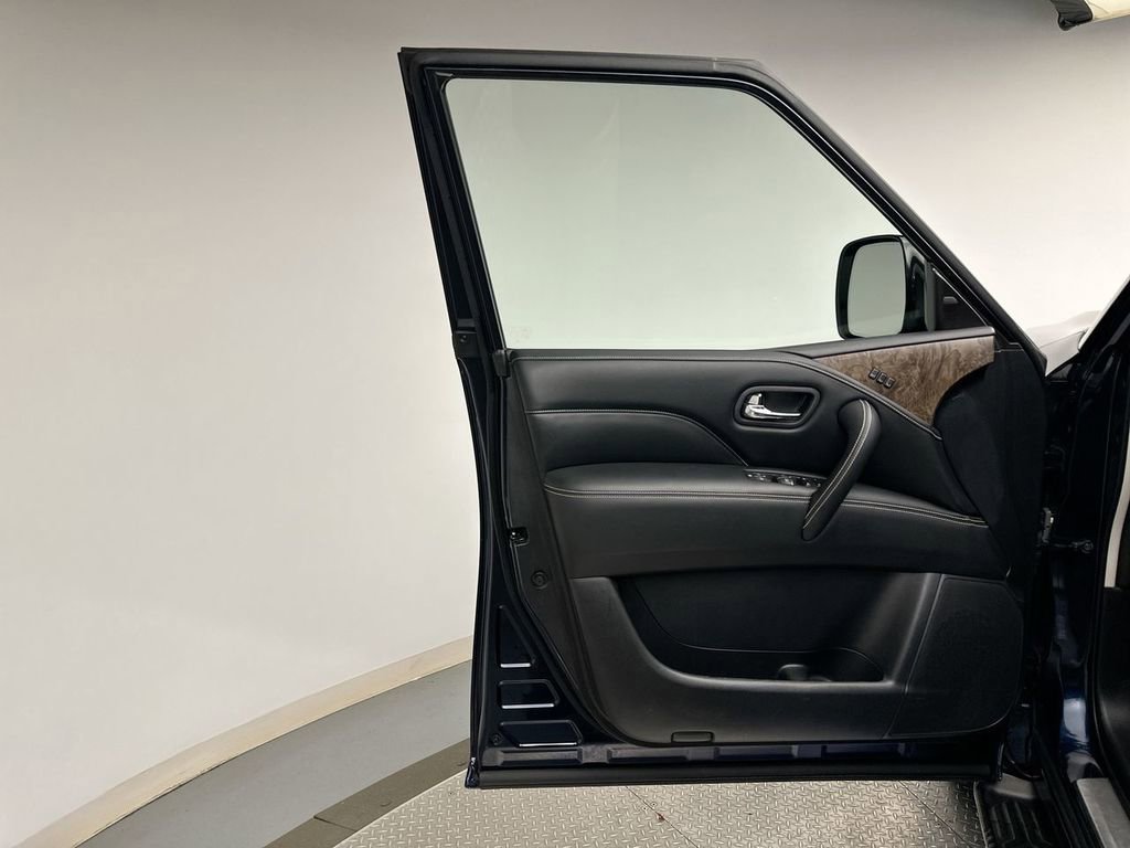 Used 2021 INFINITI QX80 Premium Select w/ All-Season Package image 10