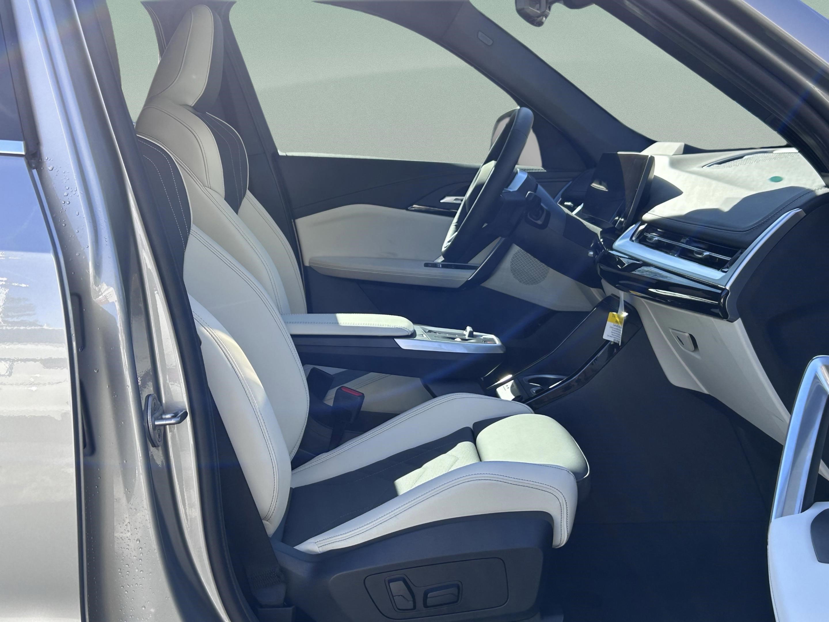 Used 2026 BMW X1 xDrive28i w/ Technology Package image 30