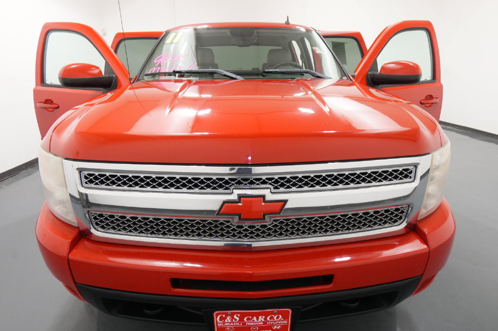 Used 2011 Chevrolet Silverado 1500 LTZ w/ Suspension Package, Off-Road AWD/4WD image 28