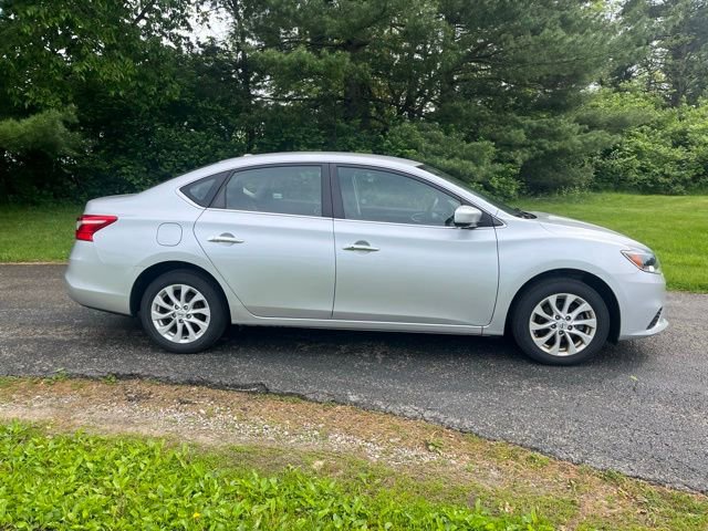 Used 2019 Nissan Sentra SV FWD image 2