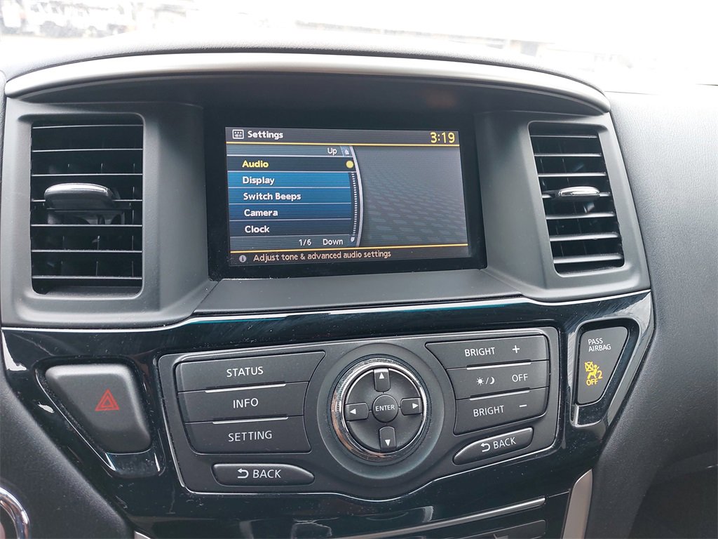 Used 2016 Nissan Pathfinder SV image 36