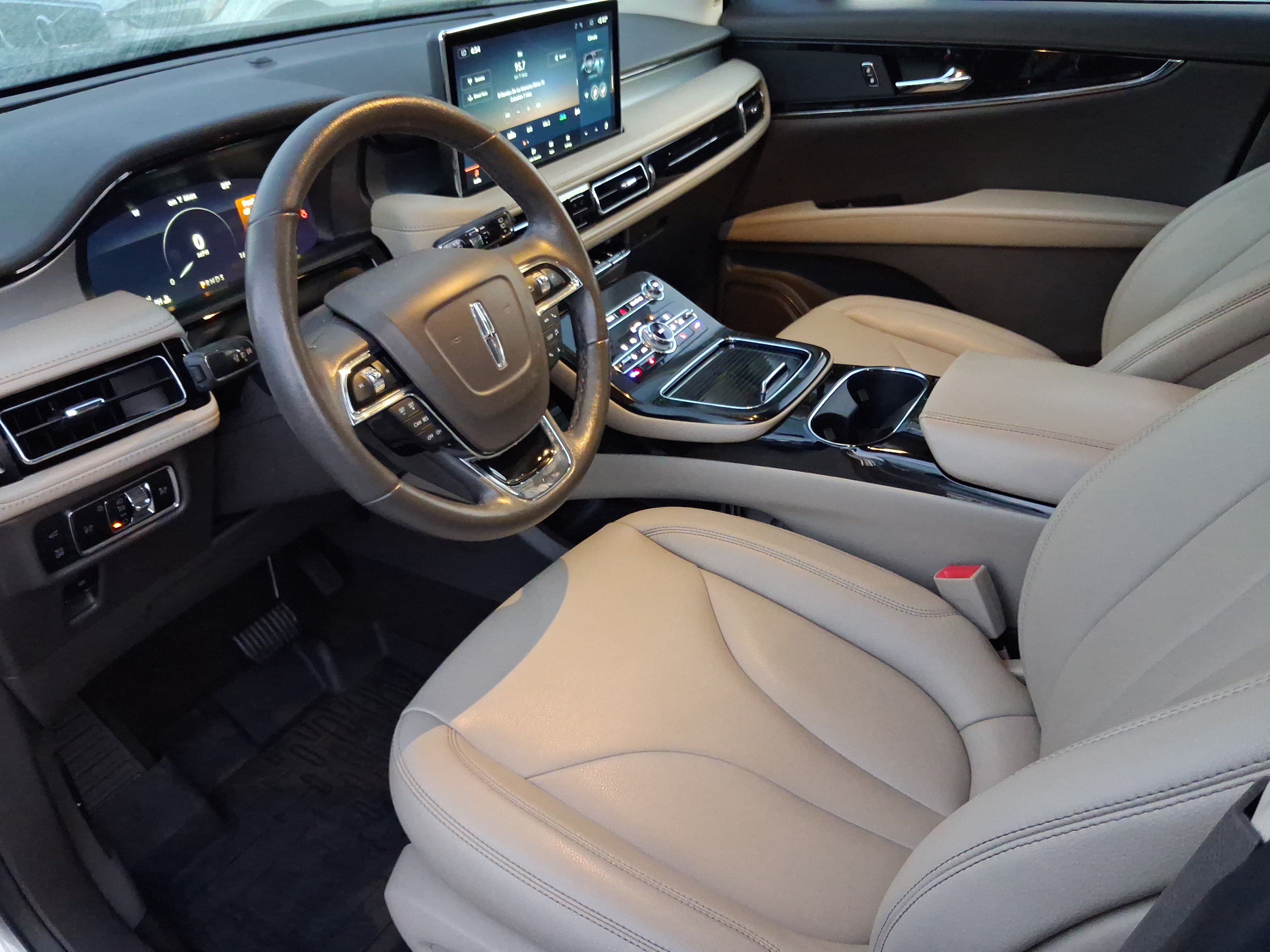 Certified 2023 Lincoln Nautilus FWD w/ Premium Package image 11