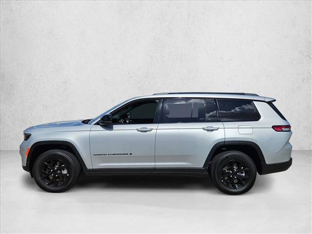New 2025 Jeep Grand Cherokee L Altitude RWD image 5