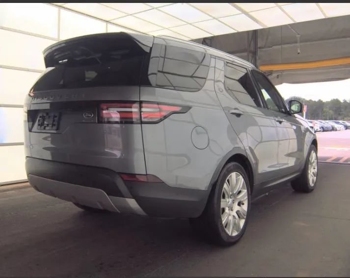 Used 2020 Land Rover Discovery HSE AWD/4WD image 4