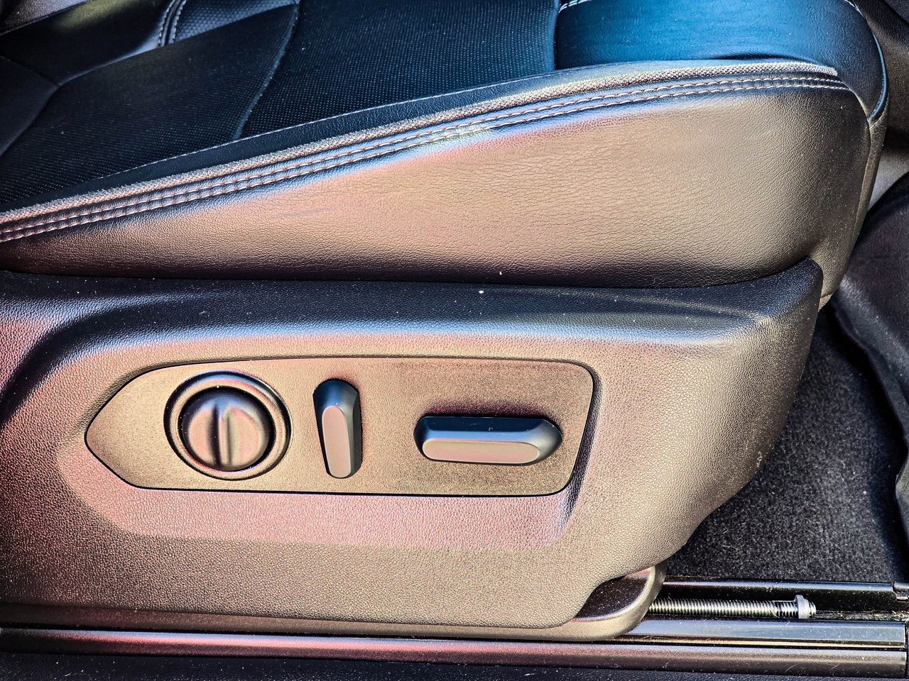 Used 2023 Chevrolet Silverado 3500 High Country w/ Technology Package image 45