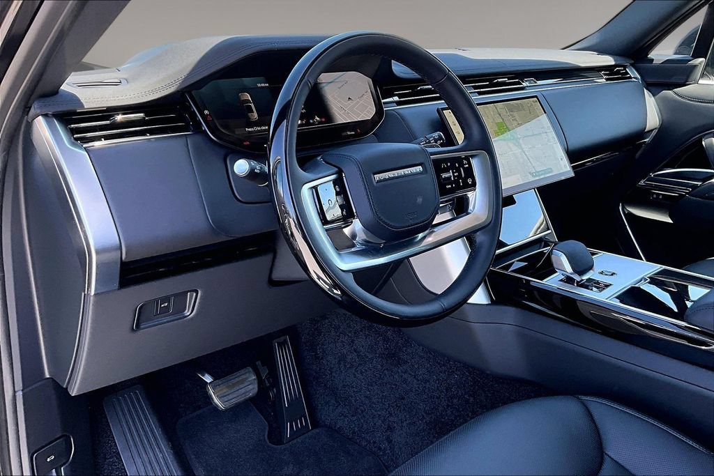 New 2026 Land Rover Range Rover Long Wheelbase SE AWD/4WD image 7