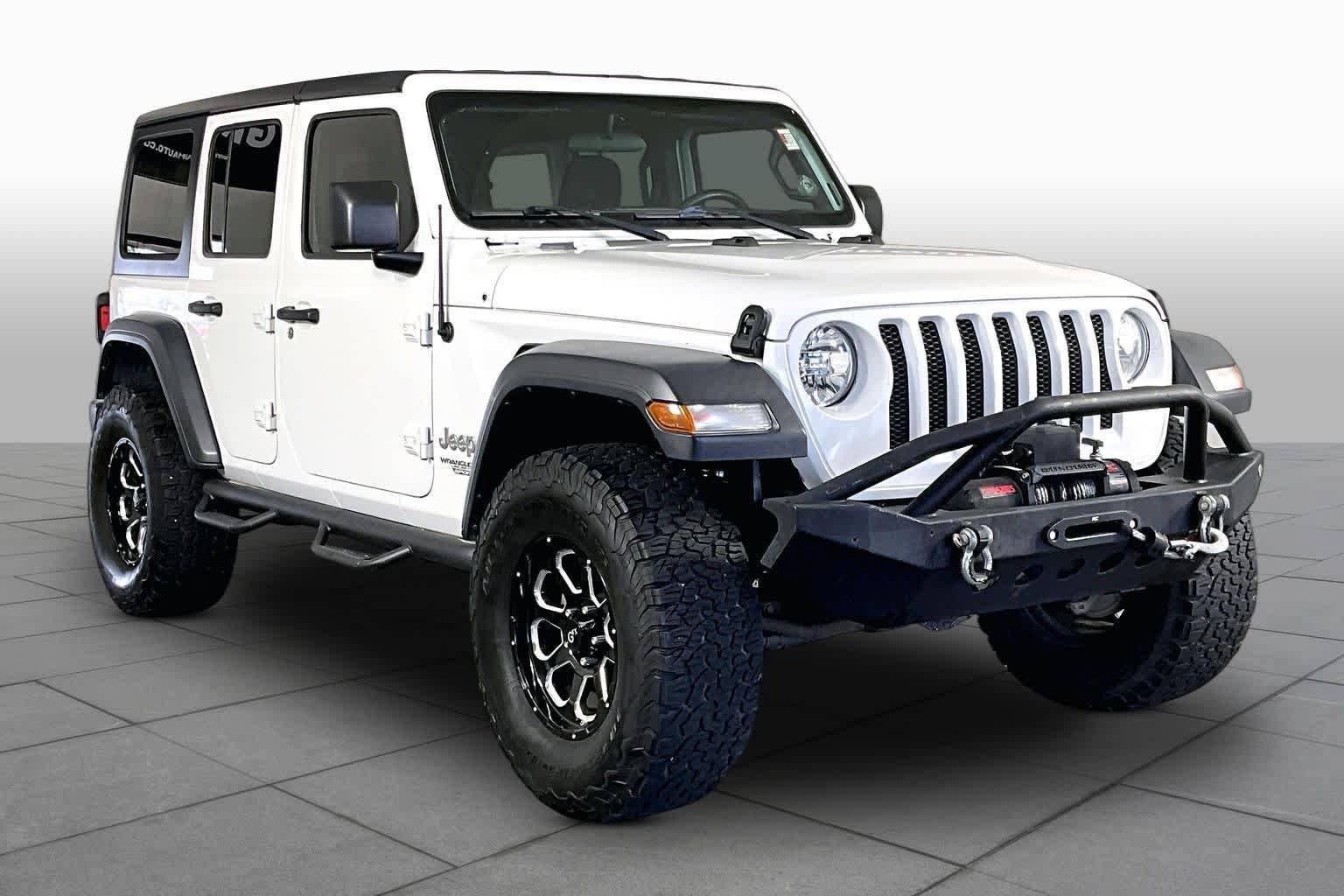 Used 2018 Jeep Wrangler Unlimited Sport S AWD/4WD image 3